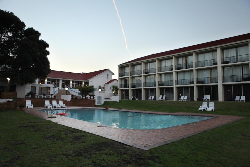 Wilderness Beach Hotel 11/65