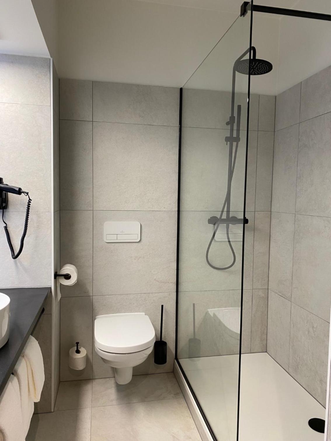 Bremberg Hotel 48/50