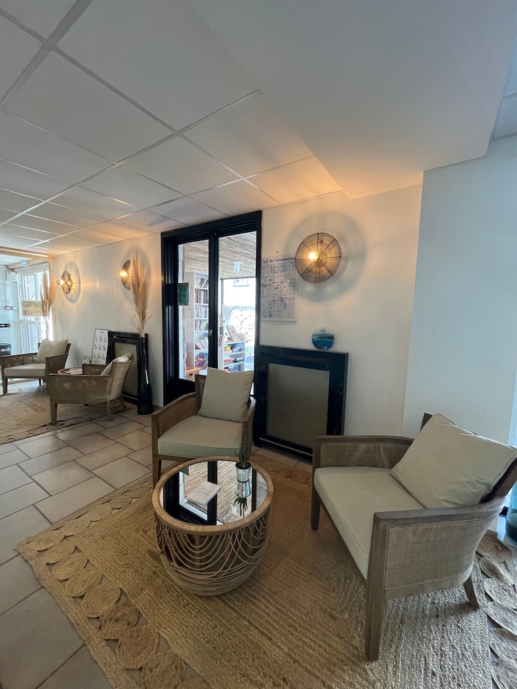 Hôtel Les Sables 28/49