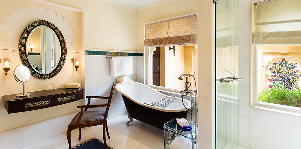 Oberoi Udai Vilas 77/78