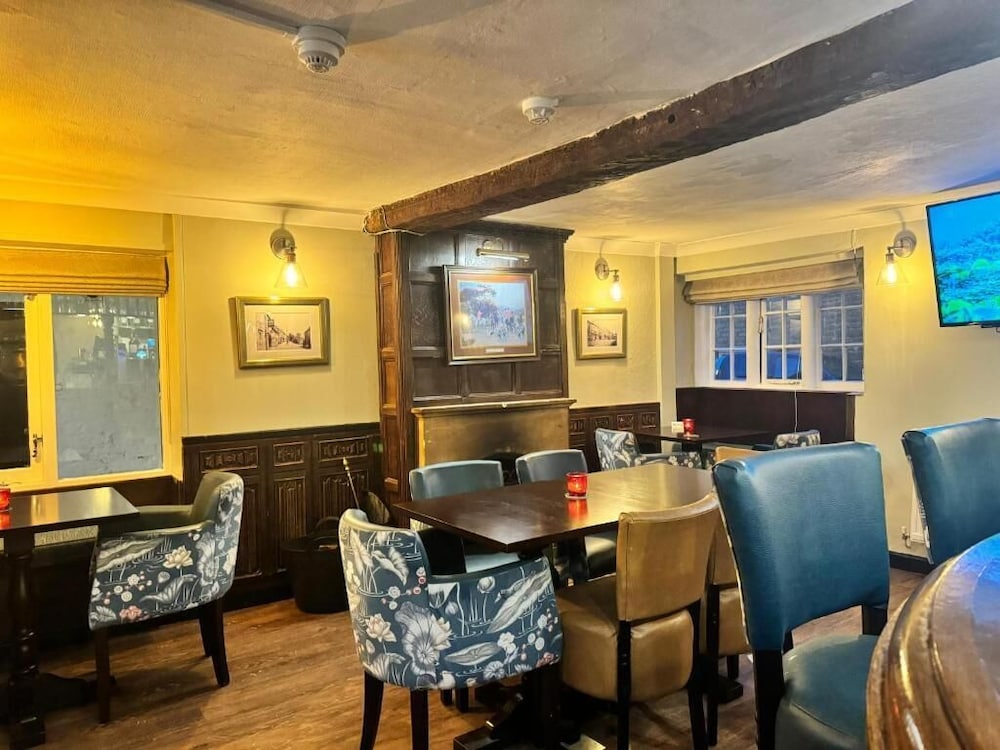 The Crown Hotel 29/47