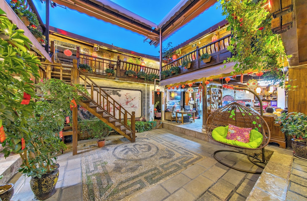 Lijiang Xueshanyu Inn 27/36