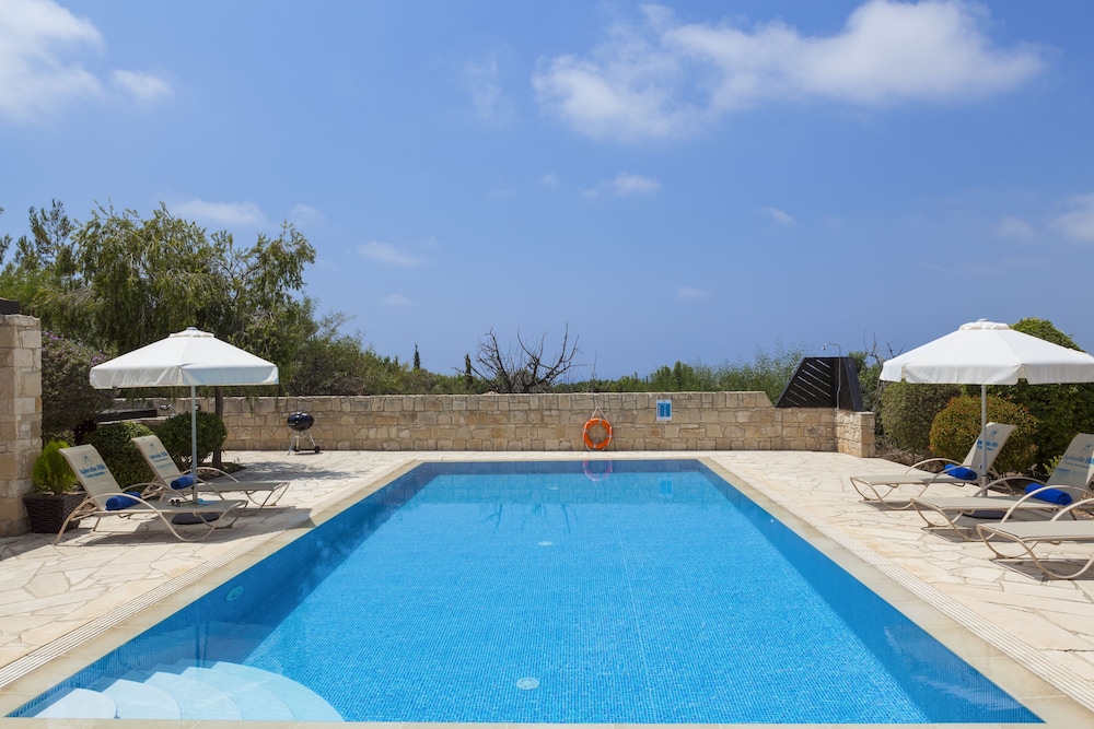 Aphrodite Hills Rentals - Superior Villas 28/50