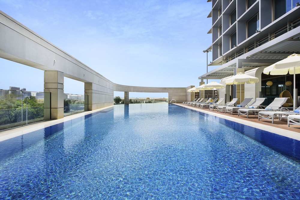 Novotel Abu Dhabi Al Bustan 44/46