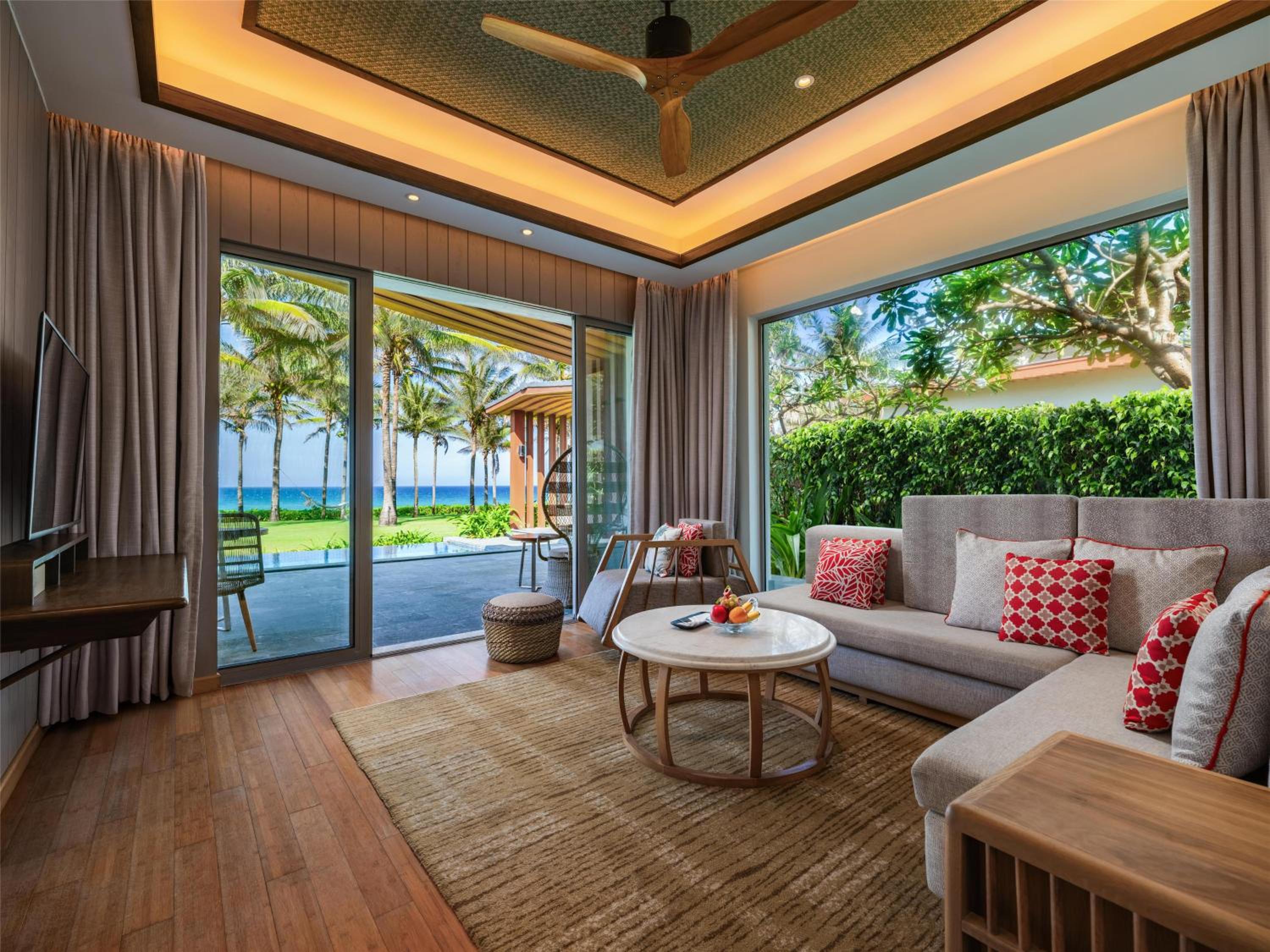 1 Bedroom, Pool, Villa, Beach Front, Executive Lounge Access