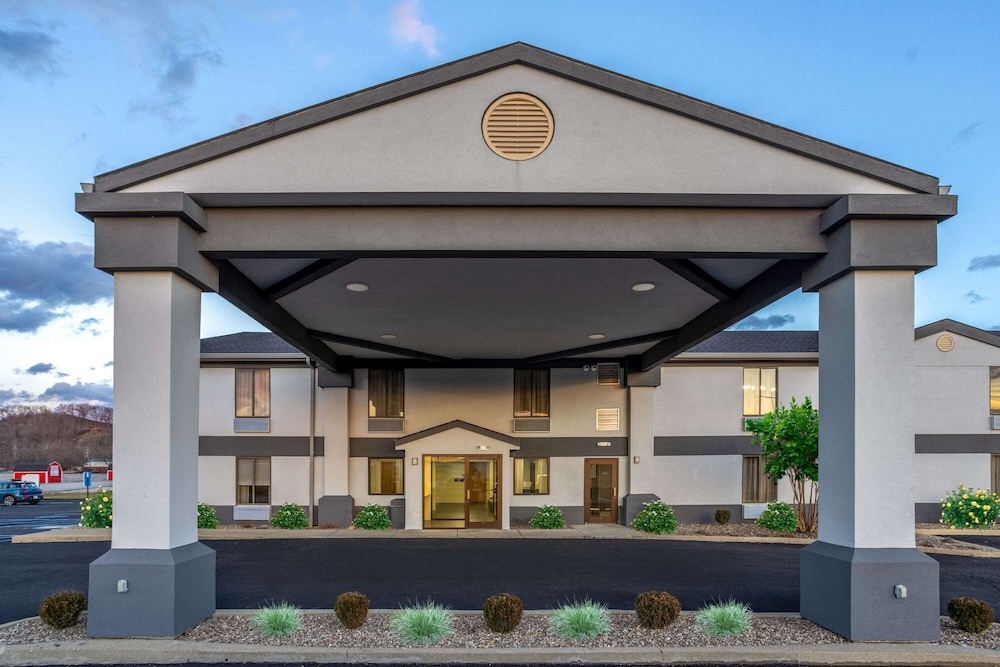 Days Inn by Wyndham Grayson 5/58