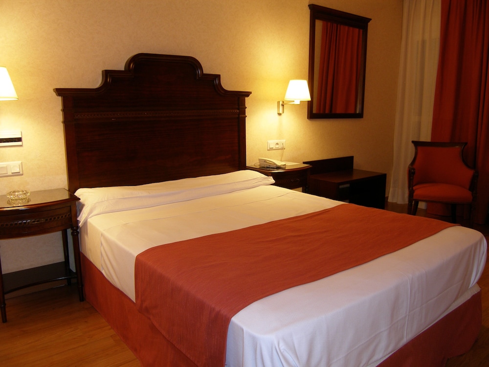 Hotel Santo Domingo Lucena 5/20