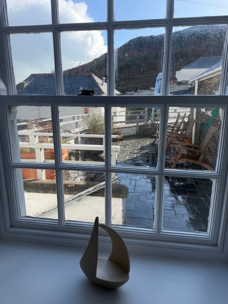 The Lugger Hotel 37/70