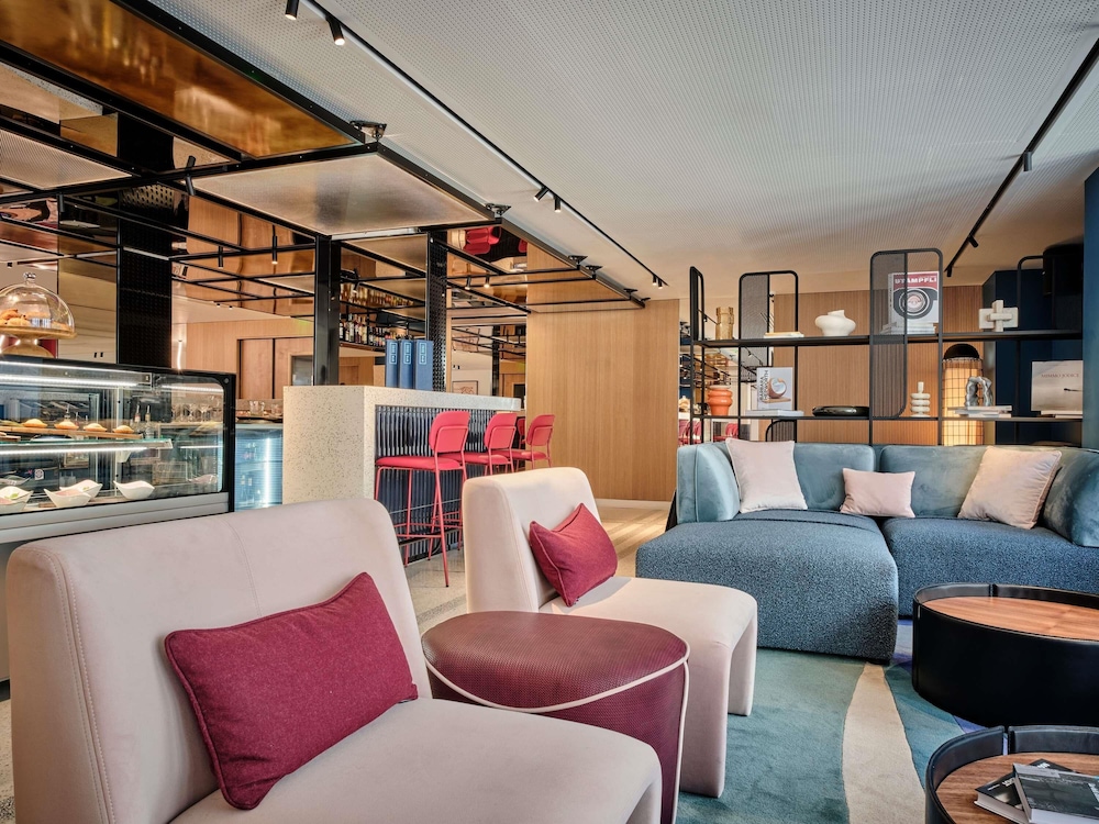 TRIBE Paris Pantin 27/50