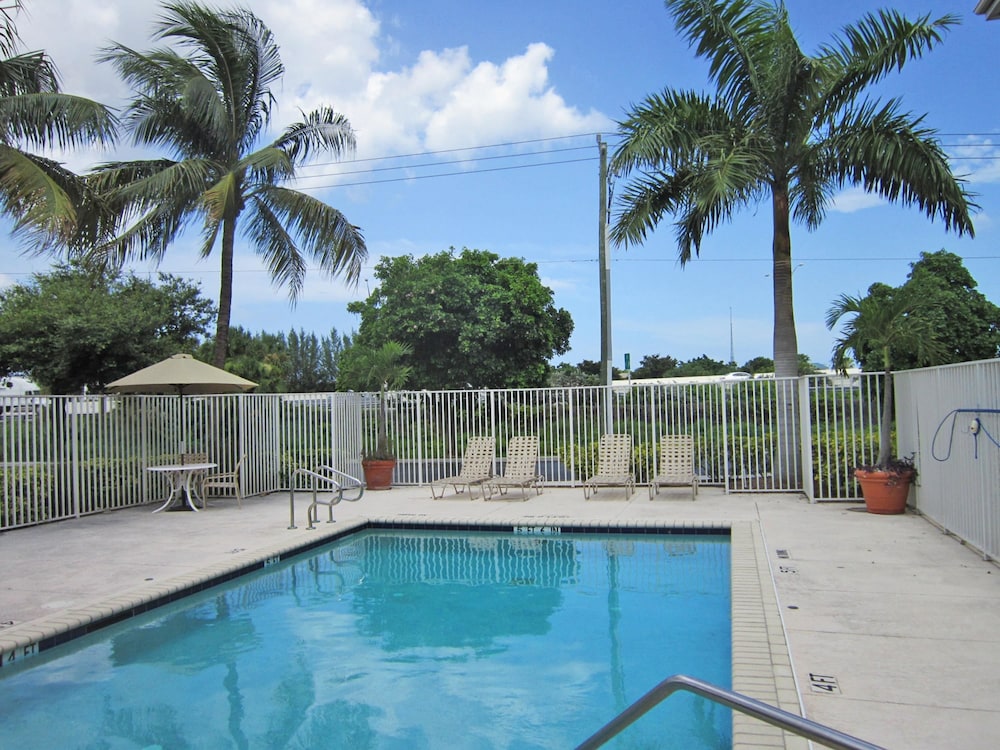 Extended Stay America West Palm Beach Northpoint Corporate Park 31/61