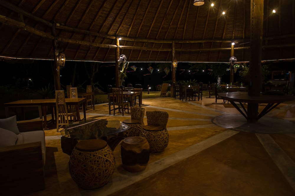 The Tropical Hideaway Kohchang 26/52