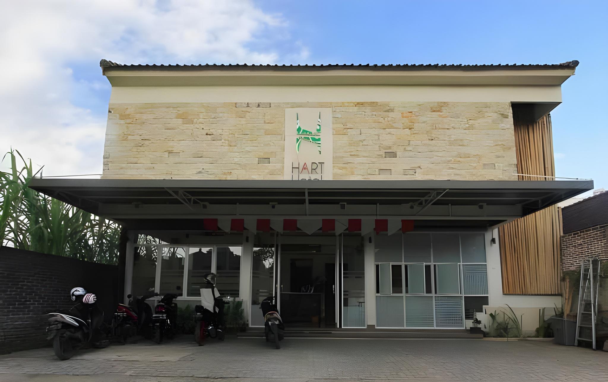 Hart Hotel 3/39
