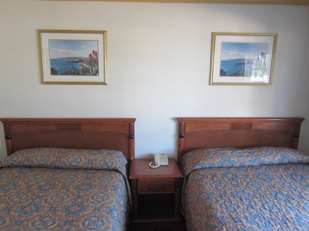 Starlight Inn Canoga Park 7/45