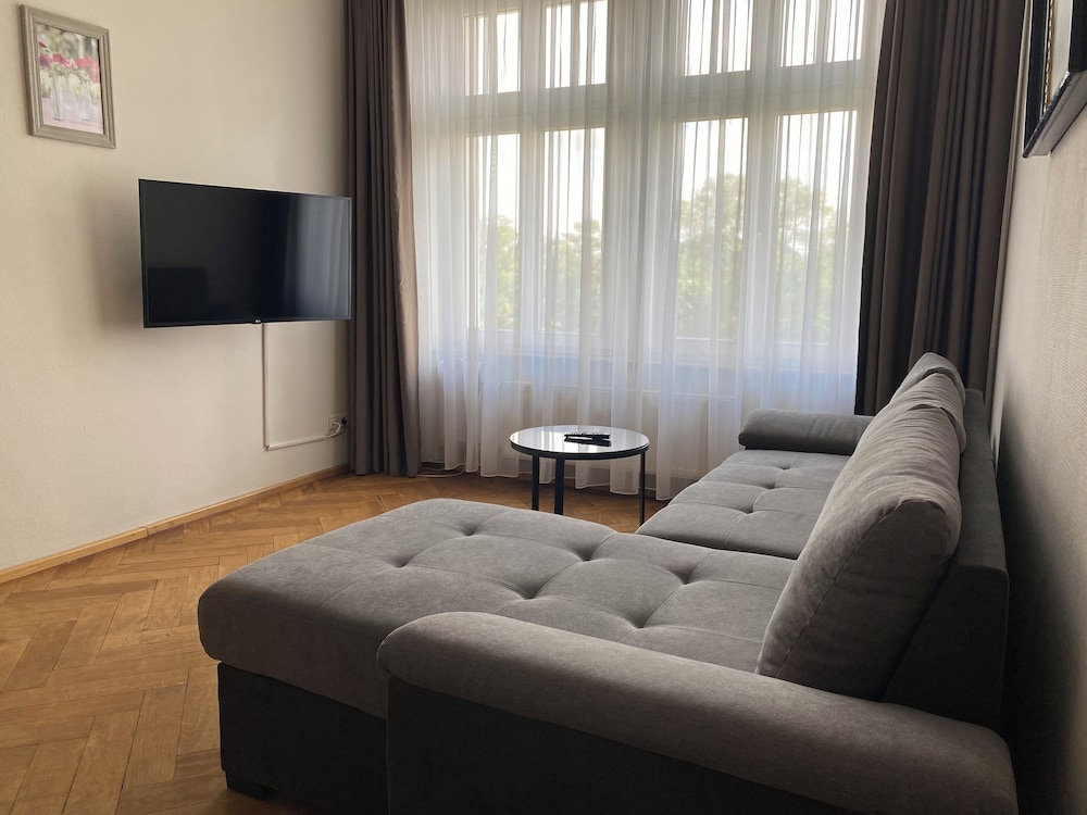 Jahrhunderthotel Leipzig 27/41