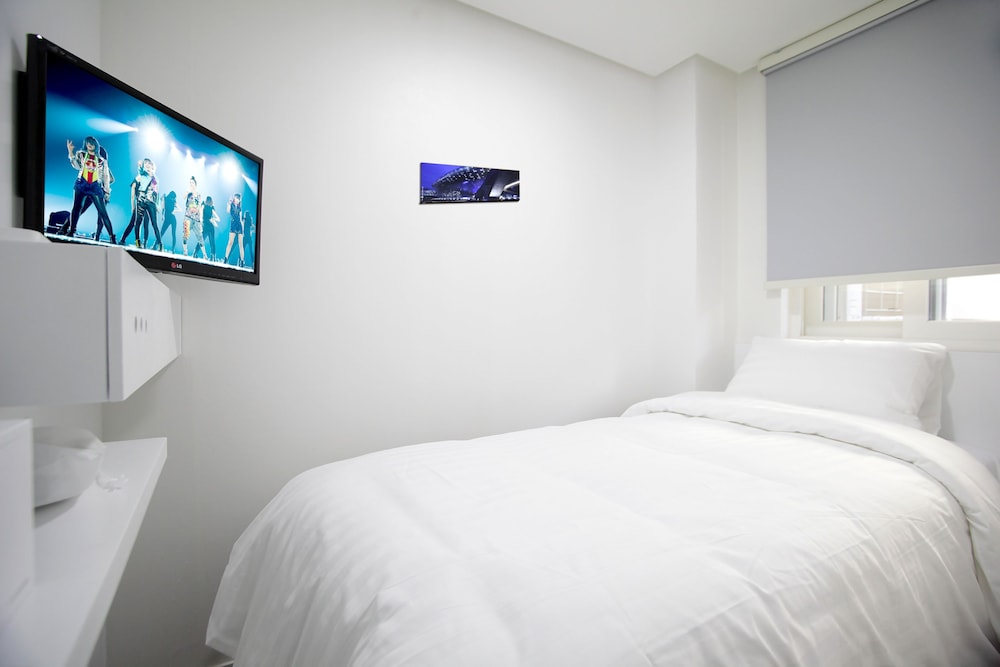 K Pop Hotel Seoul Tower 10/48