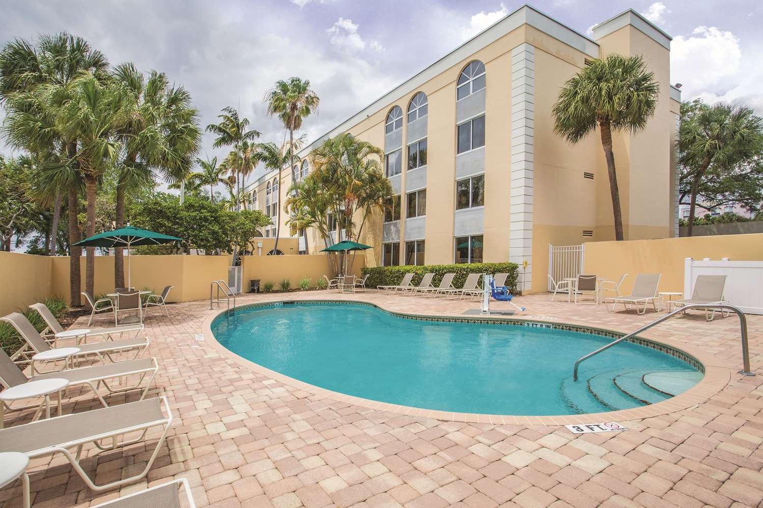 La Quinta Inn & Suites by Wyndham Fort Lauderdale Tamarac 26/32