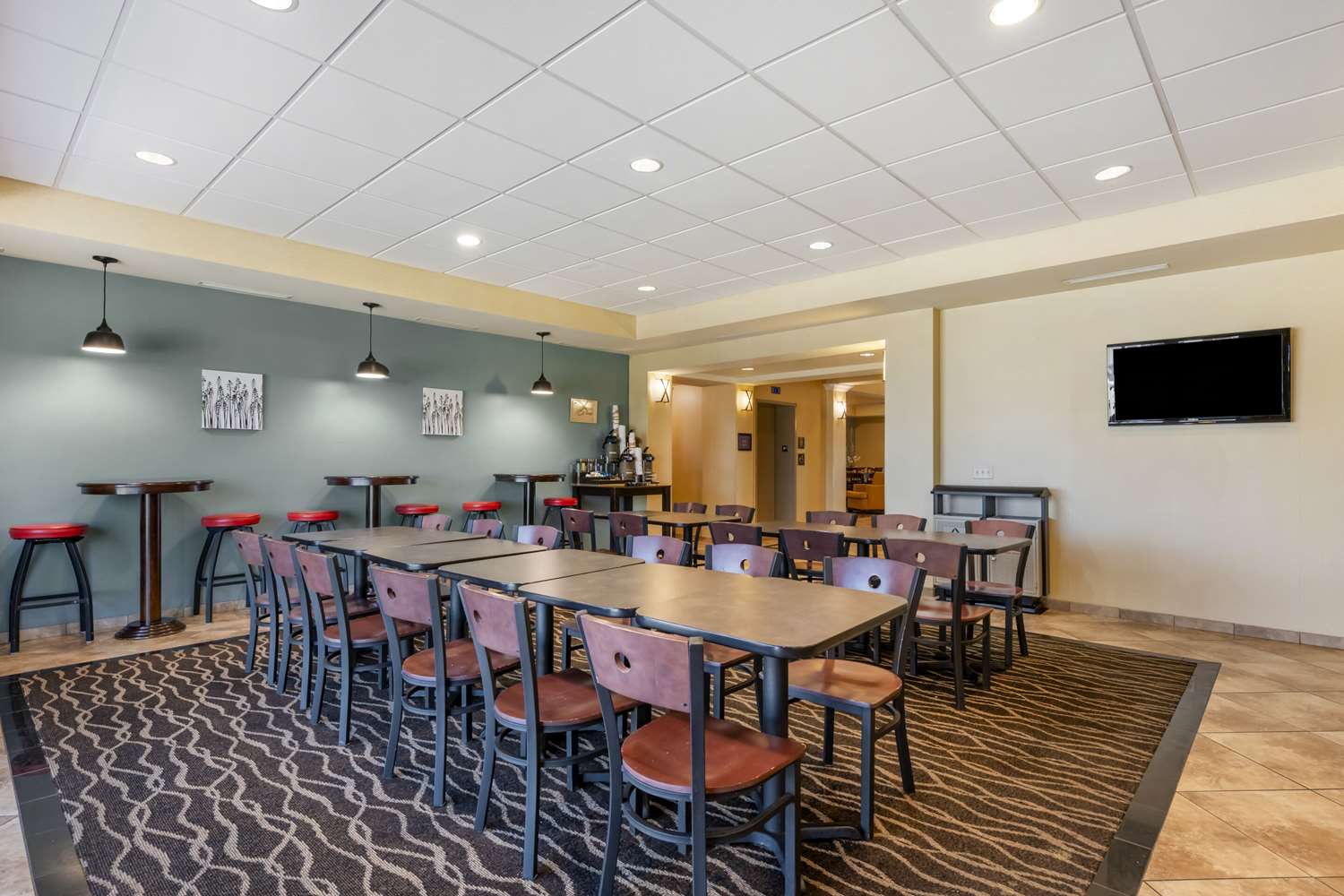 Sleep Inn & Suites Rapid City 27/35
