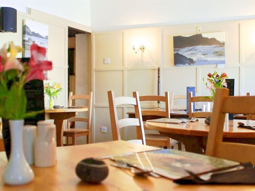 restaurant-cafeteria