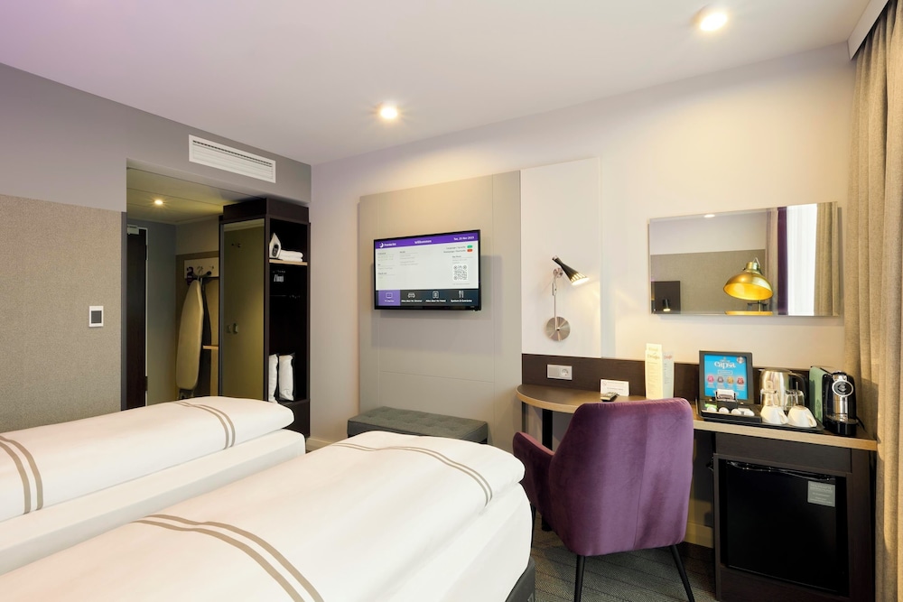 Premier Inn Stuttgart Zuffenhausen 6/44