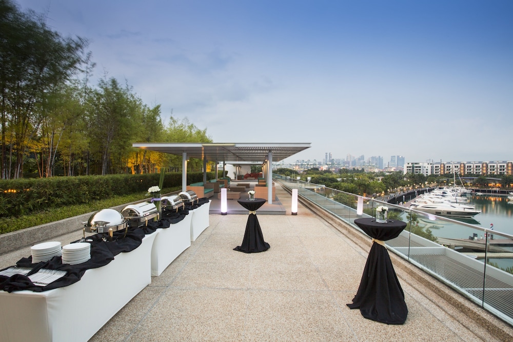 One 15 Marina Club 63/66
