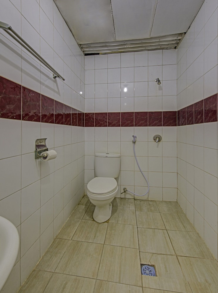 Oyo 3934 Hotel Istana Syariah Ex Istana Pekalongan 46/50