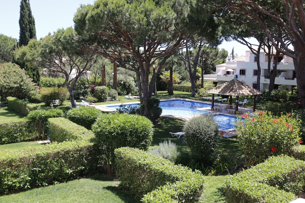 APARTAMENTOS THE OLD VILLAGE BY VILLAGE 4U 68/75