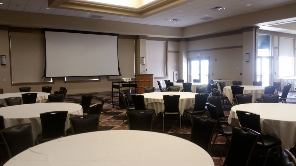 Vernon Downs Casino and Hotel 42/45