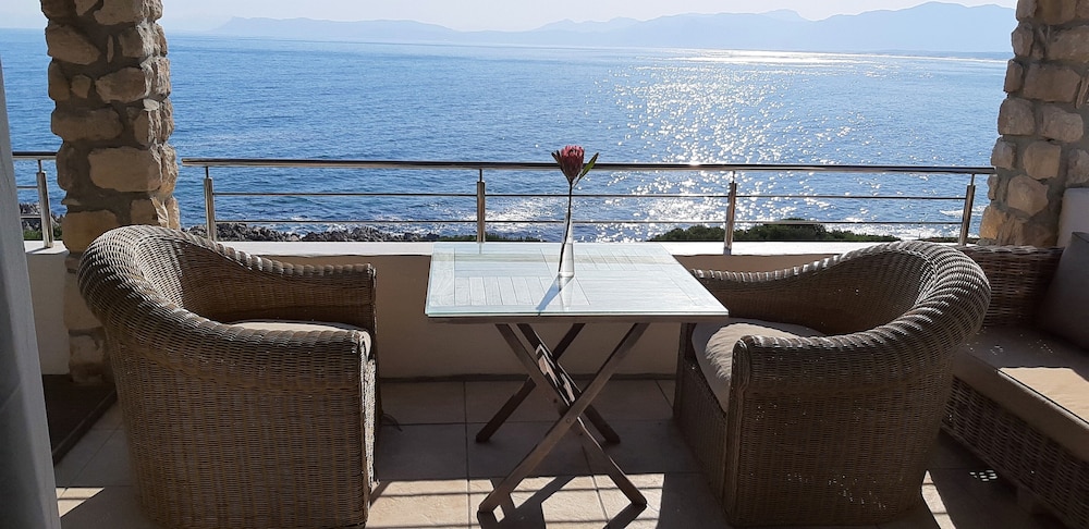 Kleinzee Oceanfront Guesthouse 34/43