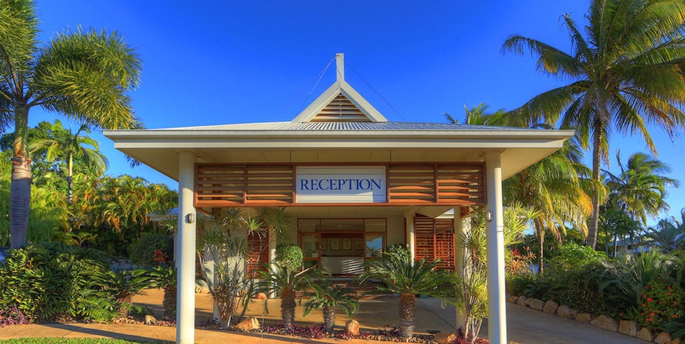 Sovereign Resort Hotel 4/64