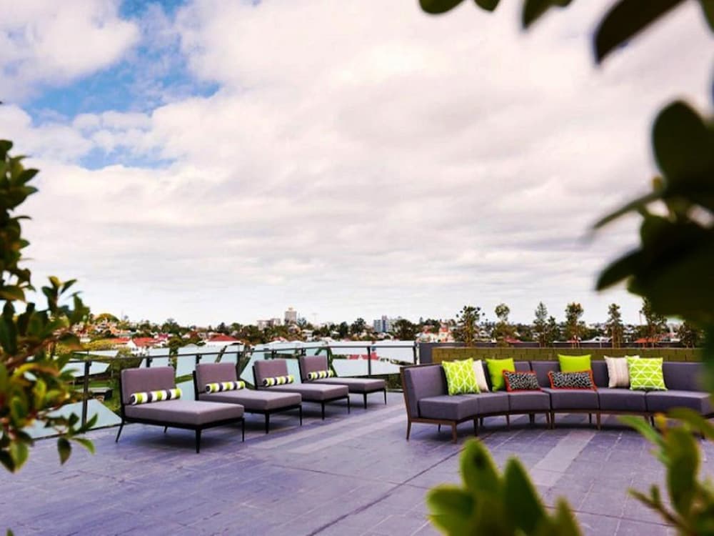 Vine Serviced Apartments 30/36