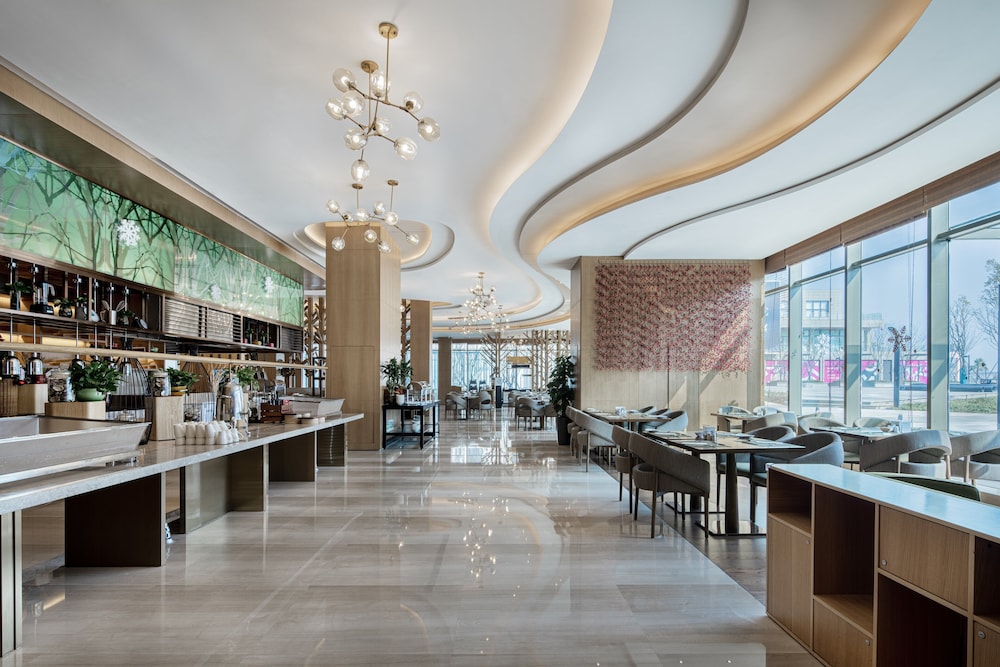 Holiday Inn Changsha Dawangshan 51/72