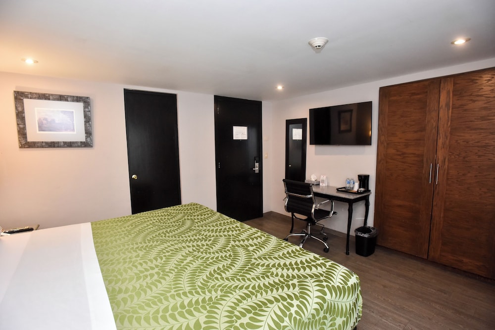 Plaza Camelinas Hotel 15/63