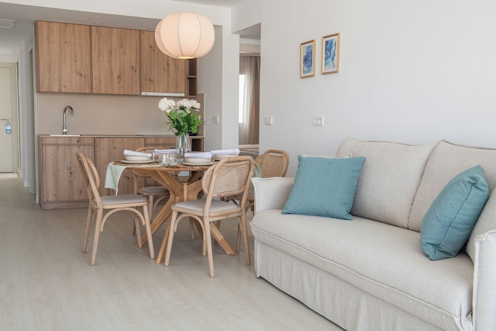 Suites Roc Portonova 45/67
