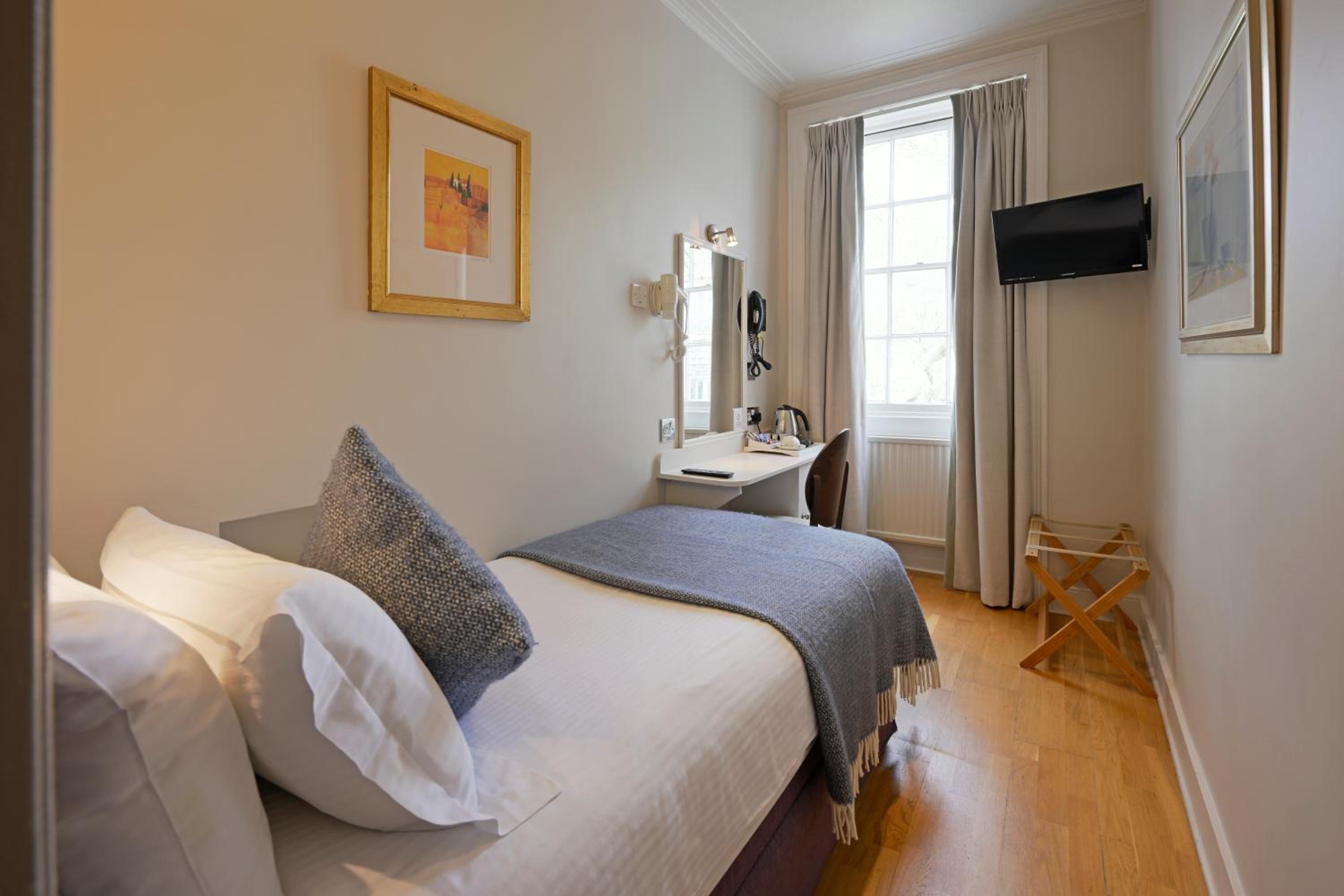 Harlingford Hotel 15/50