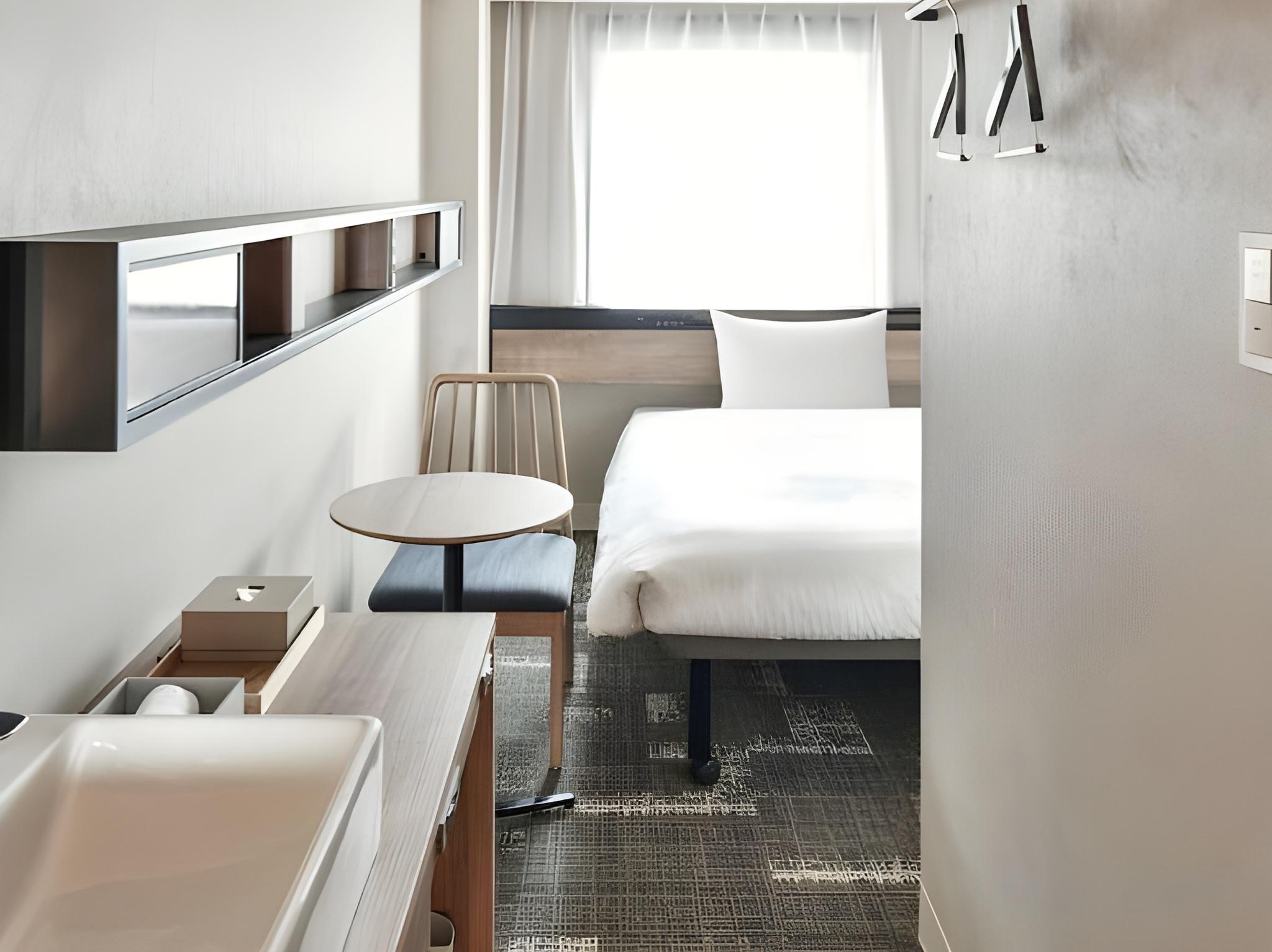 Single Room with Shower Booth Non Smoking