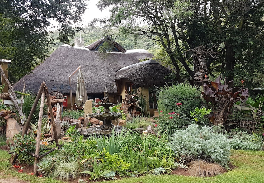 Hornbill Lodge and Legends Restaurant 1/15