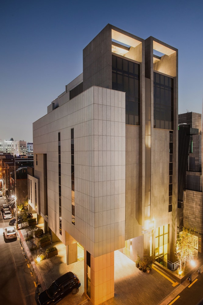 Gaden Hotel 2/56