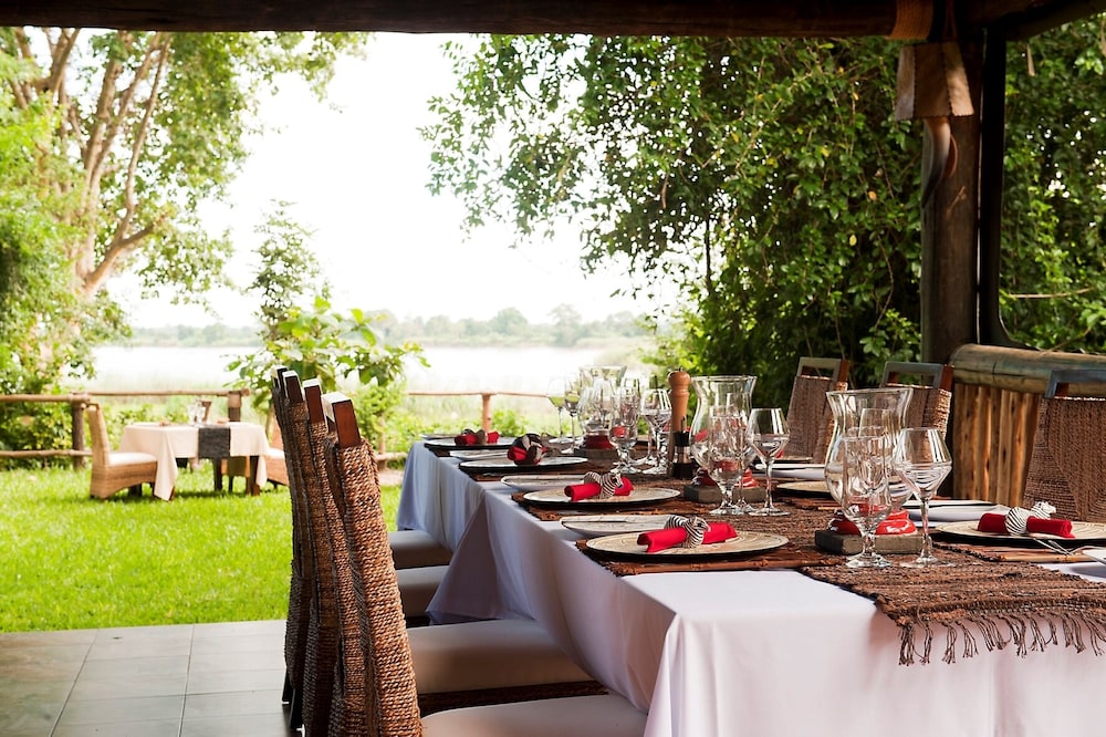 SELOUS KINGA LODGE 32/48