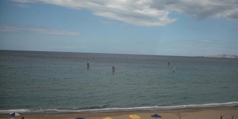 Aptera Beach 44/46