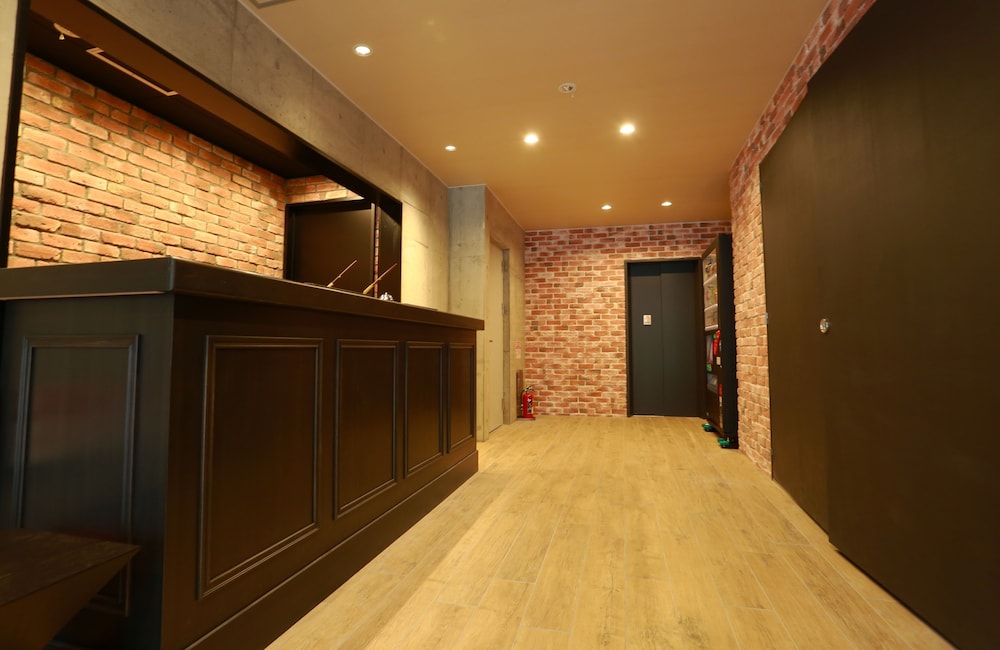 The Base Sakaihigashi Apartment Hotel 9/51