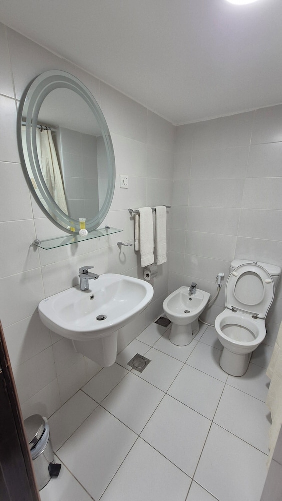 LE VENDOME HOTEL 46/47