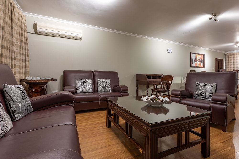Fallsway Apartments Louden Court photo5