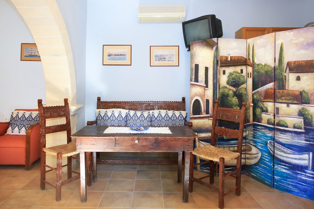 KAMILARI PASIPHAE VILLA 33/60