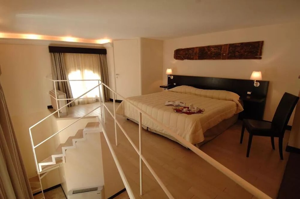 Hotel Ucciardhome 6/17