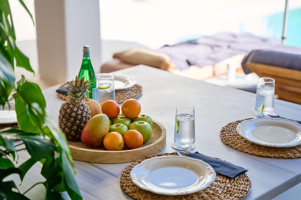 Adorno Beach Hotel and Suites 62/76