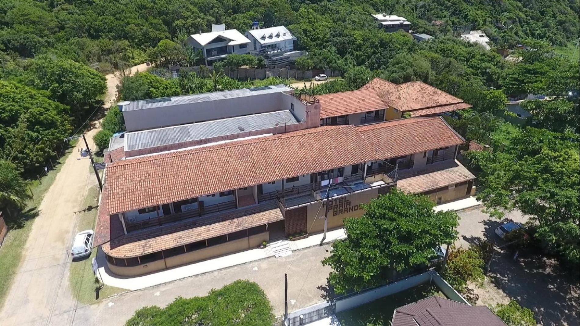 Hotel Praia Grande 37/45