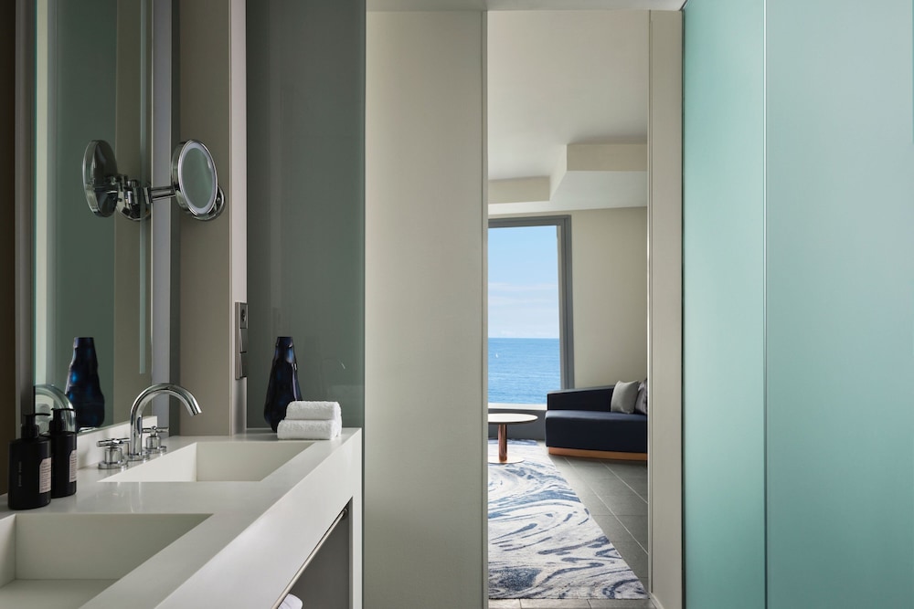 1 Bedroom, Cool, Suite, King Bed, Corner، W Barcelona 7/7