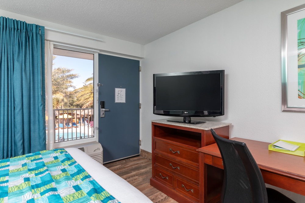Surf Sand Hotel 36/57