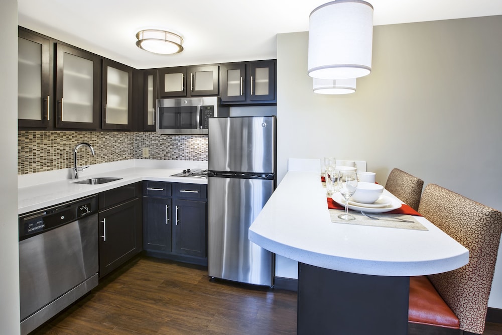 Staybridge Suites Cleveland Mayfield Heights Beachwood 54/68