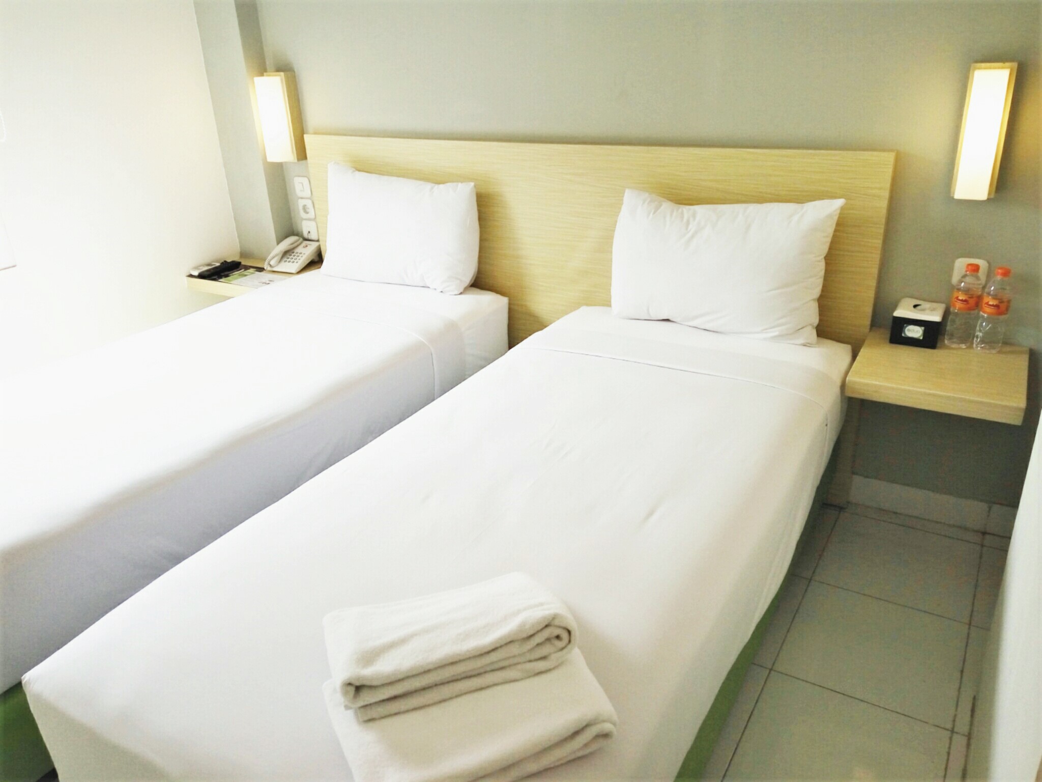 Hotel Ixo Bekasi 10/18